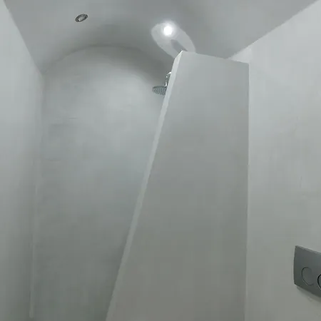 Caldera Suites Fira (Santorini)