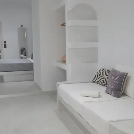 Caldera Suites Fira (Santorini)