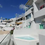 Caldera Suites Fira (Santorini)