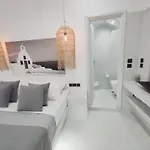 Caldera Suites
