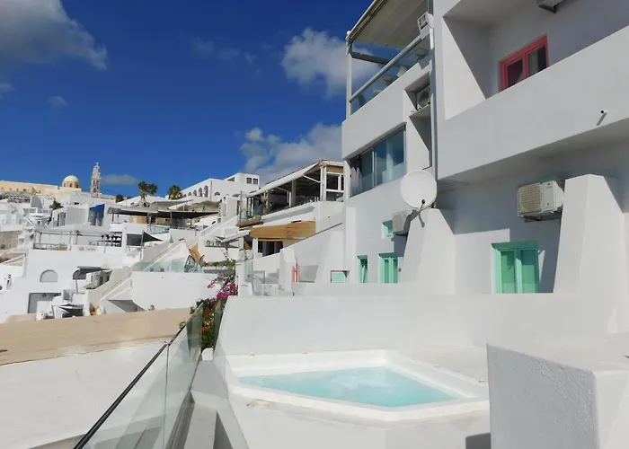 Caldera Suites Fira (Santorini)